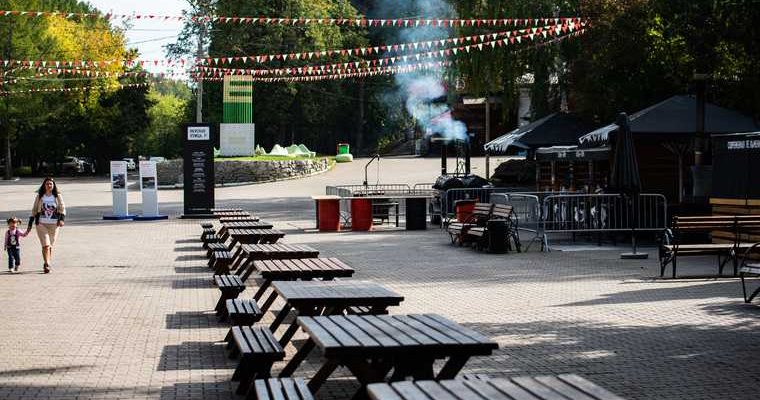 Екатеринбург прокуратура парк Маяковского