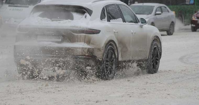 В ЯНАО дороги признаны опасными из-за плохой уборки снега