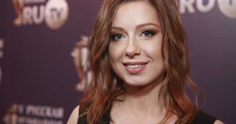 интервью Юлия Савичева почему ушла певица артистка песни Максим ФАдеев