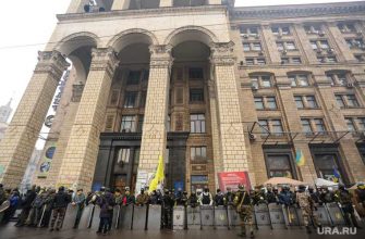 киев стерненко правый сектор беспорядки зеленский акция протеста пострадавшие полиция