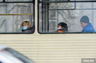 Челябинск транспорт снегопад весна непогода снег трамвай сошел с рельсов