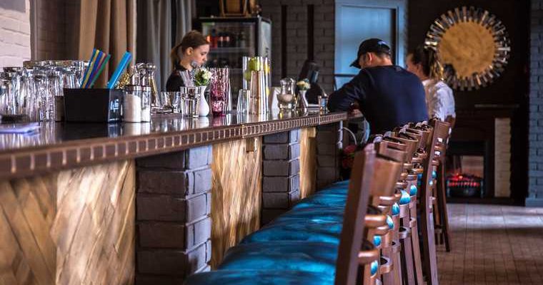 новости хмао закрылся бар санек умер владелец бара старейшее заведение сургута скончался от рака погиб Александр Мищенко