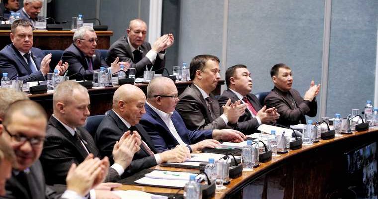 Дума ХМАО самые бедные депутаты оппозиция ЛДПР Миляев Данников Проводников экс-чемпион мира Югра Госдума