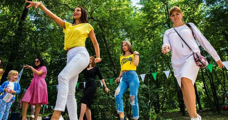 Александр Старжинский