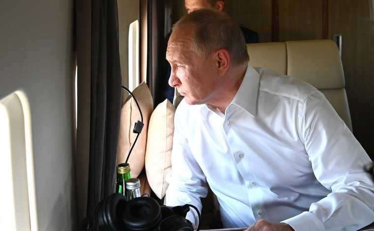 Путин ввел экстренные меры спасения власти